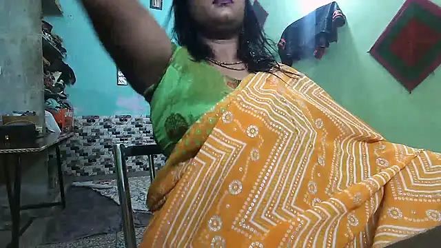 Snapshot of DearKimmi chatting on November 22, 3:33 pm DearKimmi online show from November 22, 3:33 pm