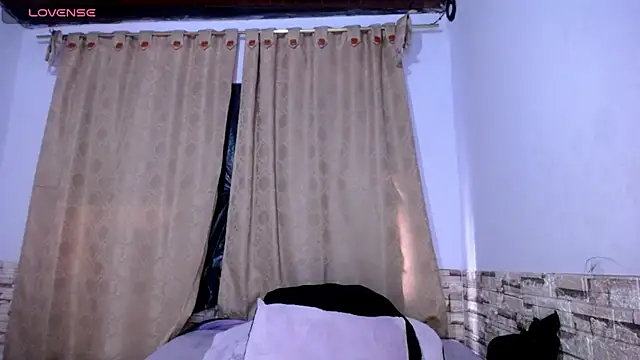 DaraKat18 online show from February 9, 10:03 pm