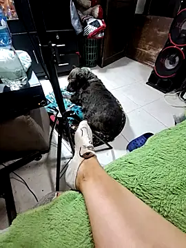 Snapshot of anythompsom chatting on November 7, 5:24 pm anythompsom online show from November 7, 5:24 pm