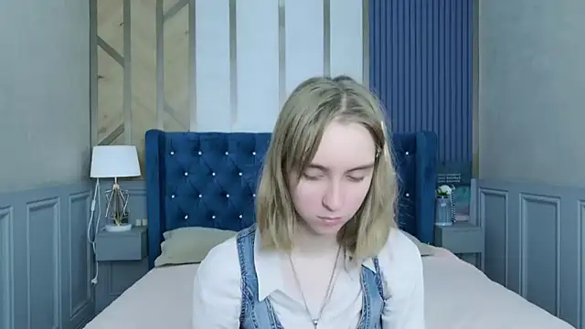 Snapshot of Beverly_Gomes chatting on September 10, 6:24 am Beverly Gomes online show from September 10, 6:24 am