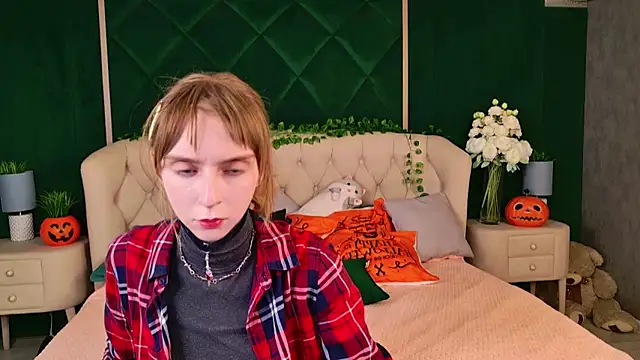 Snapshot of Beverly_Gomes chatting on October 21, 3:24 pm Beverly Gomes online show from October 21, 3:24 pm