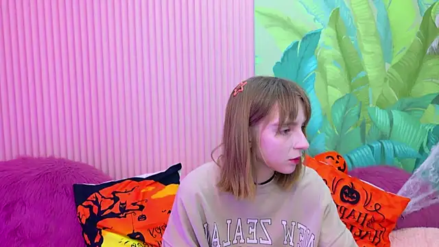 Snapshot of Beverly_Gomes chatting on October 23, 10:36 am Beverly Gomes online show from October 23, 10:36 am