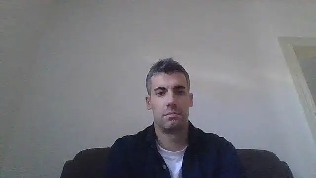 Snapshot of JulioIsHere4you chatting on October 11, 12:36 pm JulioIsHere4you online show from October 11, 12:36 pm