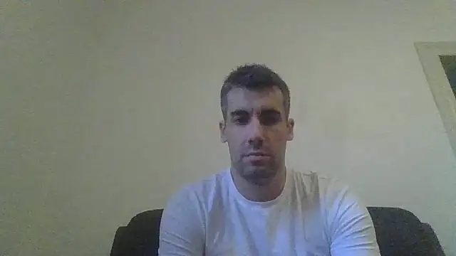 Snapshot of JulioIsHere4you chatting on October 12, 3:22 pm JulioIsHere4you online show from October 12, 3:22 pm