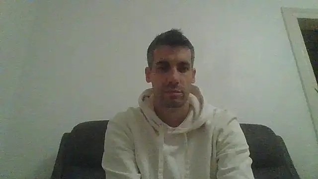 Snapshot of JulioIsHere4you chatting on October 16, 5:58 pm JulioIsHere4you online show from October 16, 5:58 pm