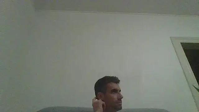 Snapshot of JulioIsHere4you chatting on October 26, 1:55 am JulioIsHere4you online show from October 26, 1:55 am