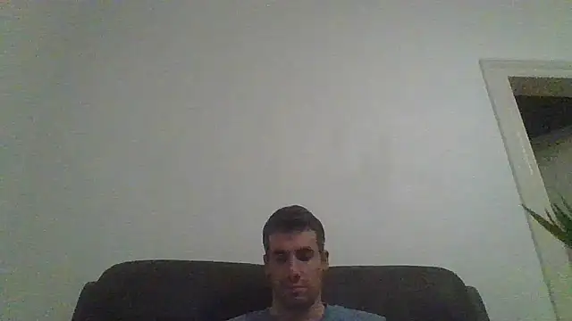 Snapshot of JulioIsHere4you chatting on November 14, 11:24 pm JulioIsHere4you online show from November 14, 11:24 pm