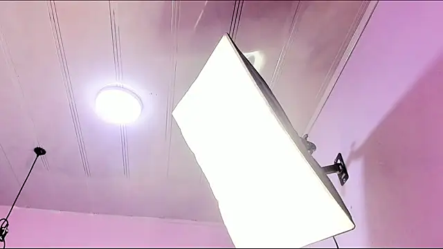 Snapshot of sharik_noa chatting on September 23, 7:39 pm sharik noa online show from September 23, 7:39 pm