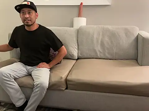 Snapshot of RiverTM chatting on September 14, 8:57 am RiverTM online show from September 14, 8:57 am