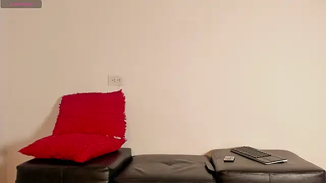 Snapshot of Dark_chanel chatting on November 14, 4:33 am Dark chanel online show from November 14, 4:33 am