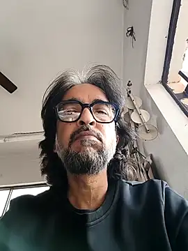 Snapshot of malhotra21 chatting on November 21, 9:30 am malhotra21 online show from November 21, 9:30 am