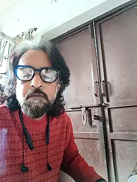 Snapshot of malhotra21 chatting on December 15, 6:28 am malhotra21 online show from December 15, 6:28 am