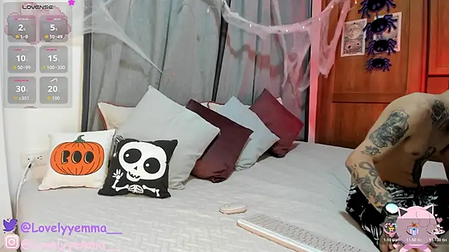 Snapshot of Dirtycalm chatting on October 27, 11:09 pm Dirtycalm online show from October 27, 11:09 pm