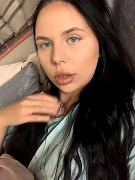 Snapshot of ksenia123 chatting on October 24, 8:33 am ksenia123 online show from October 24, 8:33 am