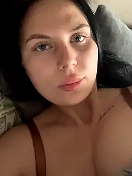 Snapshot of ksenia123 chatting on November 6, 7:42 am ksenia123 online show from November 6, 7:42 am