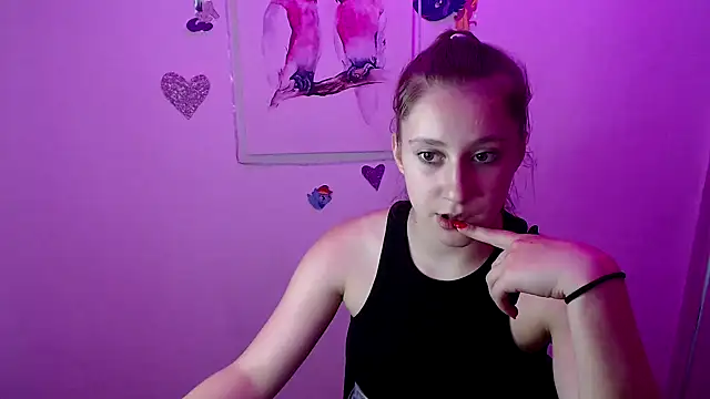 Snapshot of Milka_kamila chatting on September 16, 12:28 pm Milka kamila online show from September 16, 12:28 pm