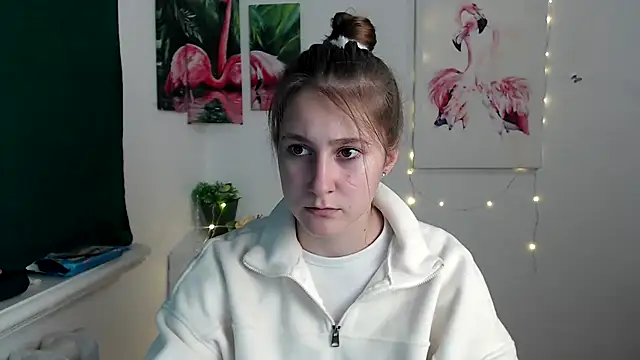 Snapshot of Milka_kamila chatting on October 25, 12:23 pm Milka kamila online show from October 25, 12:23 pm