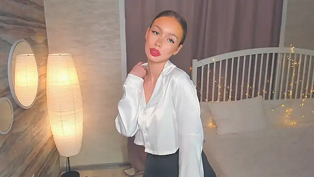 NedraLober online show from March 5, 7:10 pm