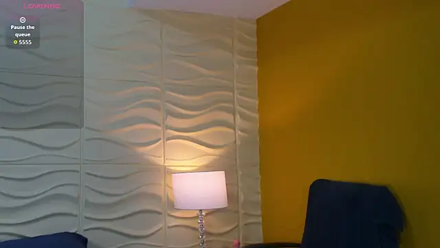 Snapshot of SophiaBloss chatting on September 20, 3:29 am SophiaBloss online show from September 20, 3:29 am