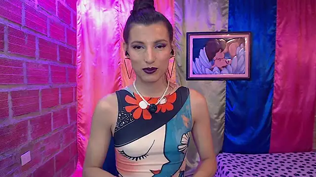 Snapshot of Moira-Hot chatting on January 7, 8:22 pm Moira-Hot online show from January 7, 8:22 pm