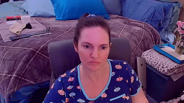 ninajaymes online show from September 15, 9:37 pm