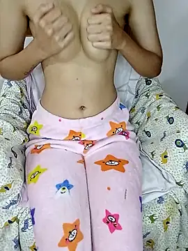 Snapshot of miss_raavy chatting on February 16, 9:38 am miss raavy online show from February 16, 9:38 am