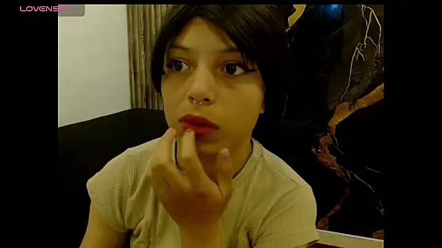 EIVIY1609 online show from September 11, 1:44 pm