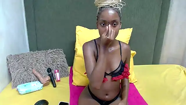 Snapshot of Littlebunny33 chatting on November 4, 11:20 am Littlebunny33 online show from November 4, 11:20 am