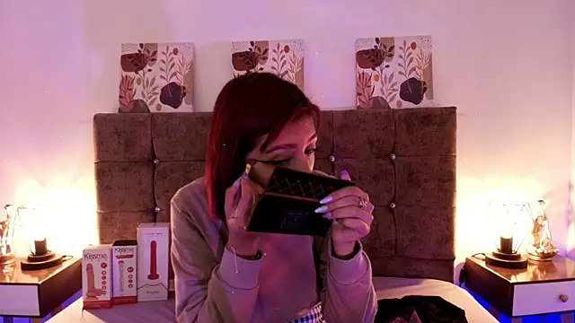 Snapshot of Dulce_Bella_ chatting on September 25, 12:09 pm Dulce Bella online show from September 25, 12:09 pm