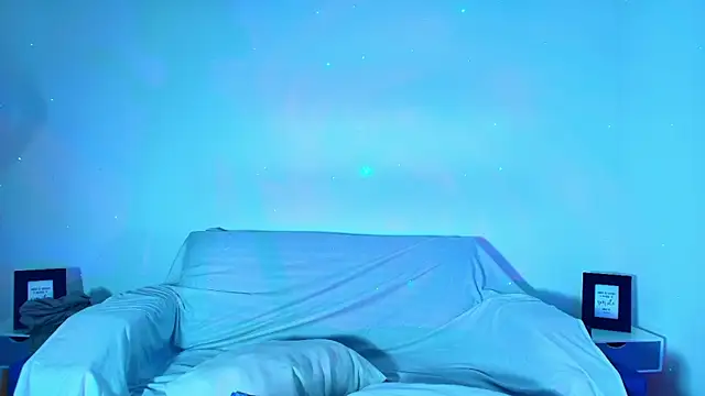 Snapshot of Dulce_Bella_ chatting on October 6, 12:02 pm Dulce Bella online show from October 6, 12:02 pm