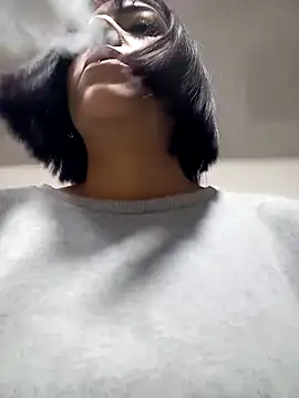 Snapshot of Dulce_Bella_ chatting on October 21, 3:29 am Dulce Bella online show from October 21, 3:29 am