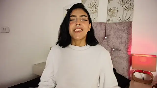 Snapshot of Dulce_Bella_ chatting on February 26, 3:38 am Dulce Bella online show from February 26, 3:38 am