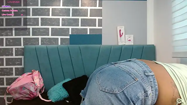 Chloe Brown3 online show from November 7, 6:08 pm