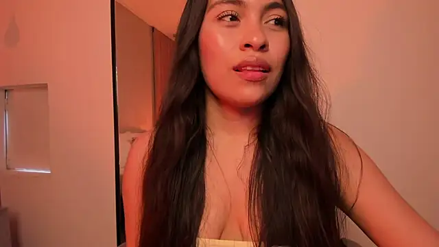 Snapshot of allie_bruce chatting on May 8, 7:52 pm allie bruce online show from May 8, 7:52 pm