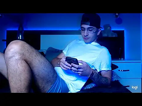 eriikjoness online show from October 4, 4:21 am