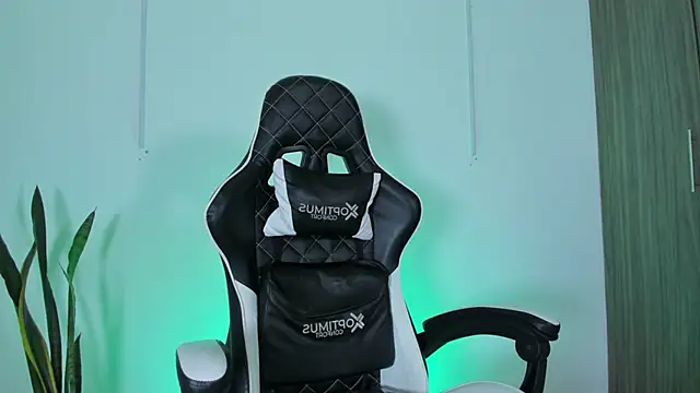 Nickyblazze  online show from October 6, 11:51 am