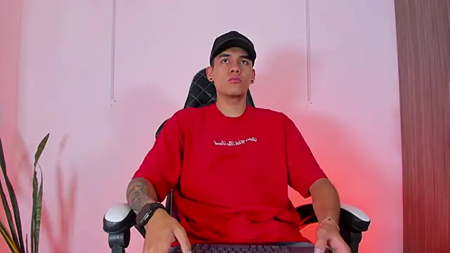 Nickyblazze  online show from October 14, 1:12 pm