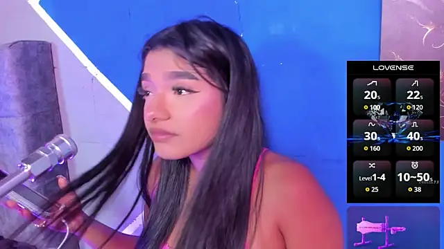 lau-hot online show from February 12, 8:26 pm