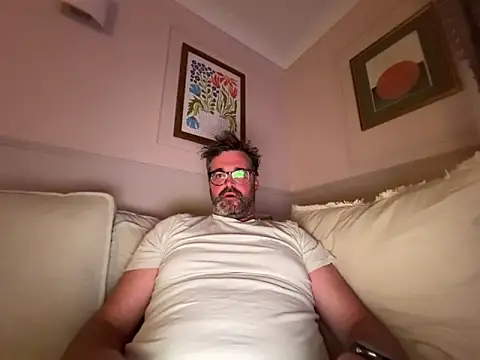 CyprioteWhitefly online show from May 9, 9:31 pm