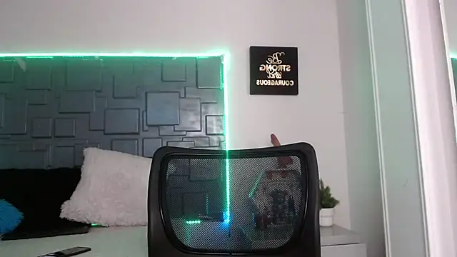 Trinity Knox online show from September 27, 5:18 pm