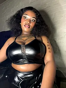 Snapshot of QUEEN_NOBUHLE_777 chatting on October 17, 5:48 pm QUEEN NOBUHLE 777 online show from October 17, 5:48 pm