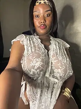 Snapshot of QUEEN_NOBUHLE_777 chatting on December 3, 10:52 pm QUEEN NOBUHLE 777 online show from December 3, 10:52 pm