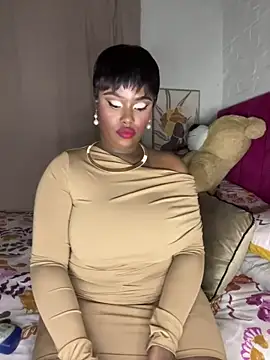 QUEEN NOBUHLE 777 online show from June 11, 10:41 pm
