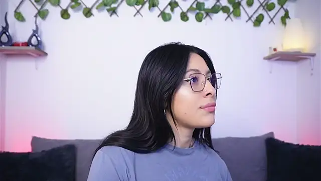 SophiieCumsx online show from January 19, 4:05 am