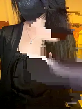 Ngoc Quynh 18 online show from October 8, 4:15 pm