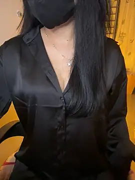 Ngoc Quynh 18 online show from October 20, 3:45 pm