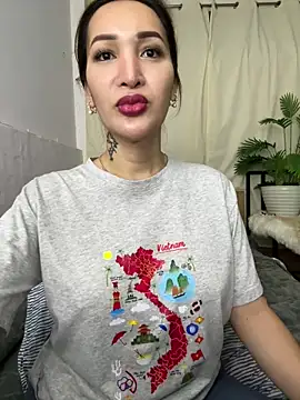 toni 0601 online show from June 14, 5:09 am
