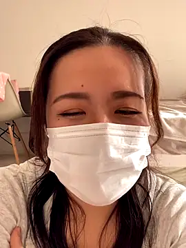 NATSUMI00 online show from October 17, 5:43 am