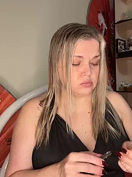 Snapshot of Nayvessa chatting on November 20, 6:51 pm Nayvessa online show from November 20, 6:51 pm