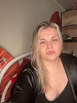 Snapshot of Nayvessa chatting on November 25, 6:41 pm Nayvessa online show from November 25, 6:41 pm